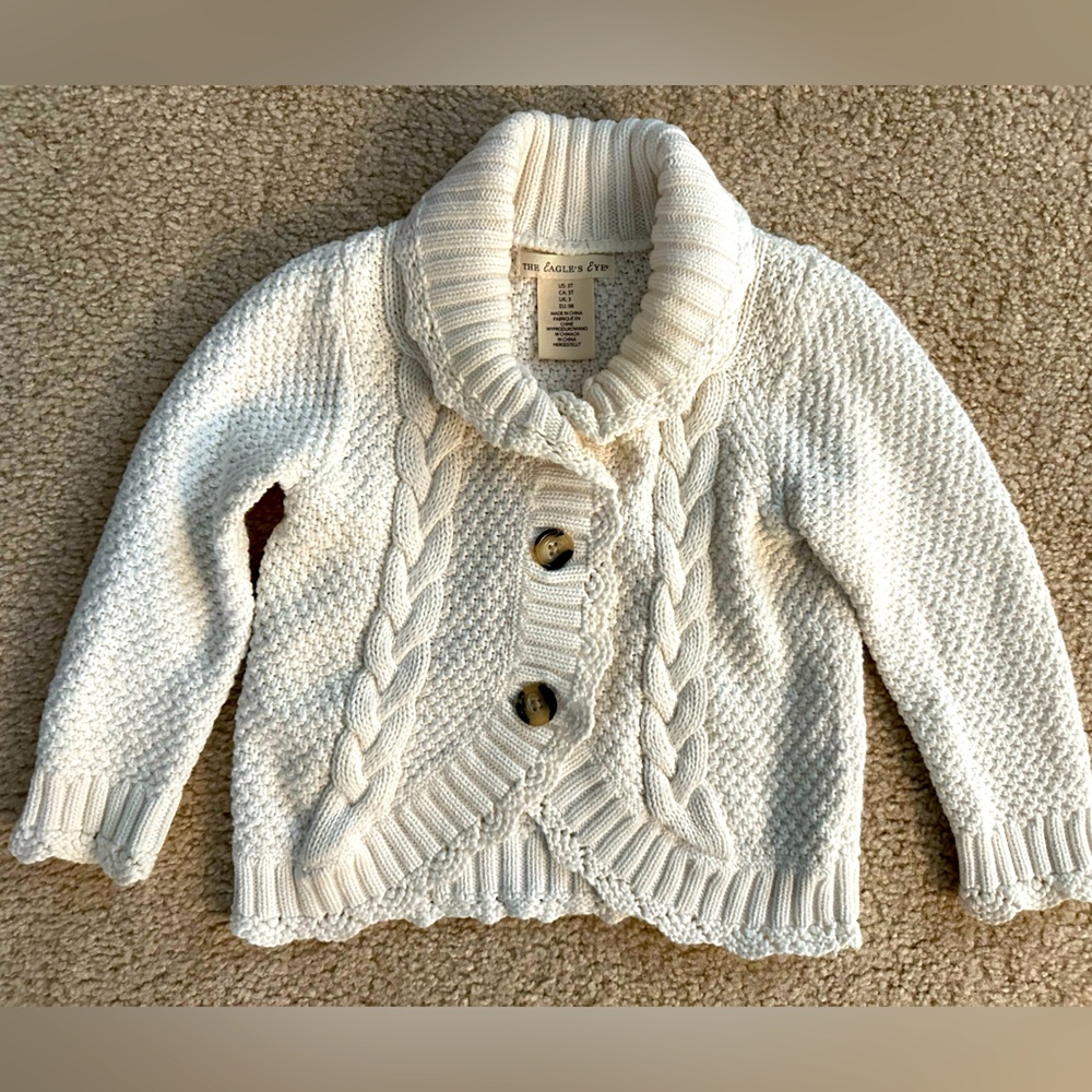 Gorgeous Ivory The Eagle’s Eye Cable Knit Cardigan sweater cotton